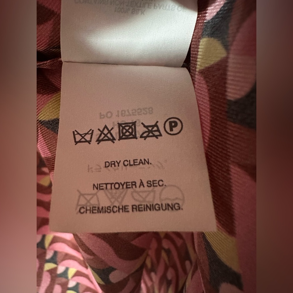 J. Crew 100% Silk Button Up Geometric Print Collared‎ Long Sleeves Size 10 - Picture 9 of 9